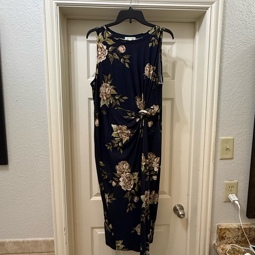 Nine Britton Floral Dress - Navy and Beige